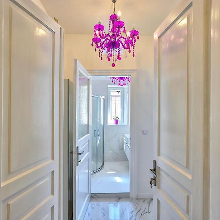 Collins Amethyst Center Apartment Pula Exterior photo